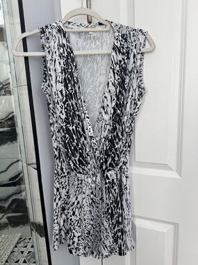 Sleeveless One-Shoulder Black & White Printed Wrap Dress